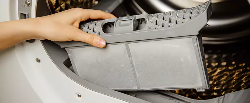 Signs Of A Clogged Dryer Lint Trap in Strongsville, Ohio